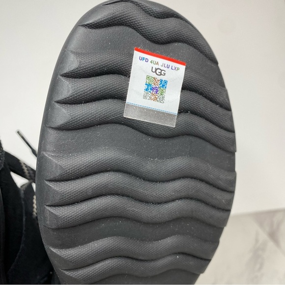 UGG Hapsburg Black Lace Up Ankle Boot 9 - Picture 13 of 15